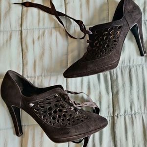 Black openwork lace heels